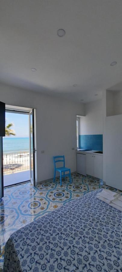 B & Beach Bed & Breakfast