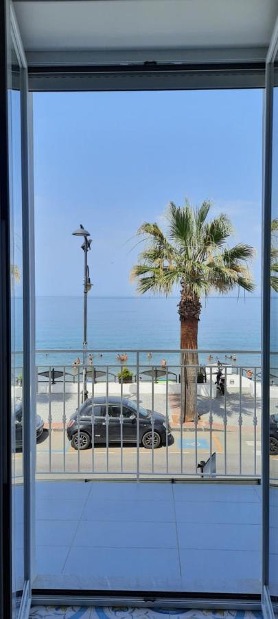 Bed & Breakfast B & Beach *